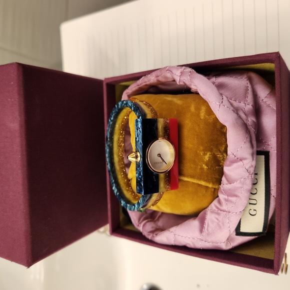 Gucci watch - Picture 1 of 5